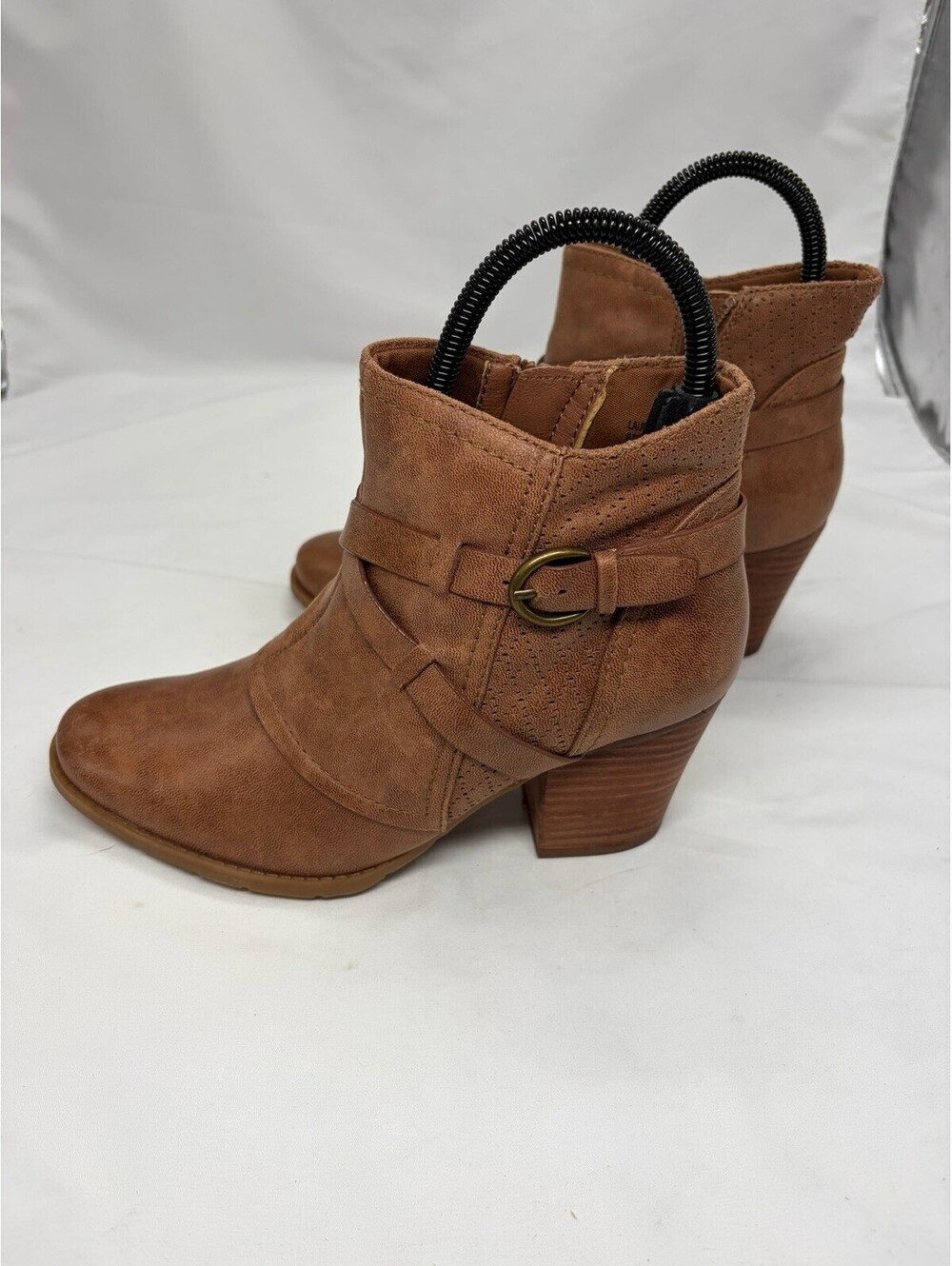 Baretraps Women’s Boots Size 7M Brown Block Heel Ankle Booties Buckle Strap Zip